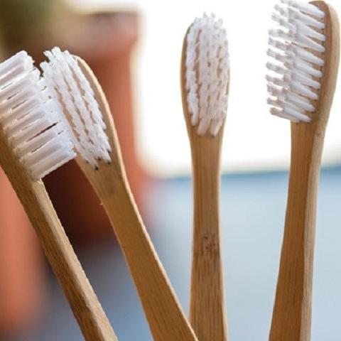 Brosses à dents en bambou biologique, promo. acheter brosse à dents bambou pas cher, nature et zen