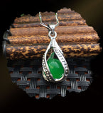 Magnifique collier et pendentif Argent renferment une perle d'agate naturelle.